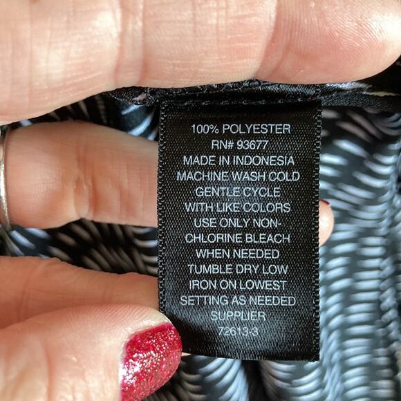 Worthington Black & White Chiffon Pullover Sleeveless Top, Size PXL - Picture 6 of 6